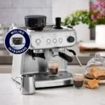 Cafetera para espresso Oster® Perfect Brew 15 bar molino integrado - Imagen 9